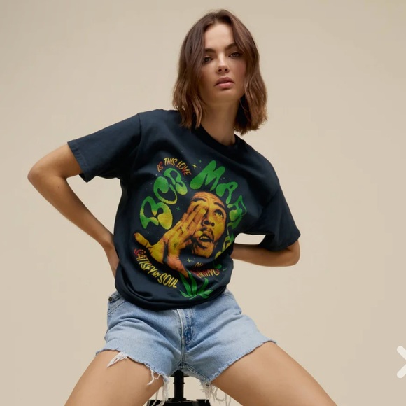 Daydreamer BOB MARLEY IS THIS LOVE WEEKEND TEE - Picture 3 of 4